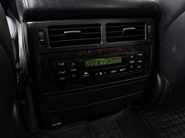 Toyota Land Cruiser 200 Series Рестайлинг 1 с пробегом 2012 года, цена 3 750 000 рублей, 133527 км, внедорожник, Автокод Объявления