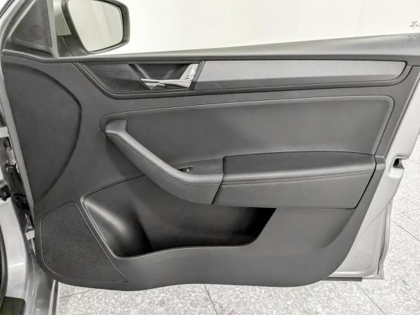 Skoda Rapid II с пробегом 2022 года, цена 1 765 000 рублей, 56429 км, лифтбек, Автокод Объявления