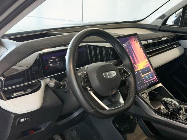 Geely Atlas II с пробегом 2024 года, цена 2 787 000 рублей, 32968 км, внедорожник, Автокод Объявления