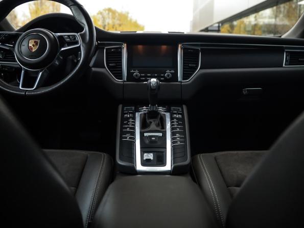 Porsche Macan I с пробегом 2017 года, цена 3 799 777 рублей, 47900 км, внедорожник, Автокод Объявления