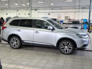 Mitsubishi Outlander III Рестайлинг 2 Санкт-Петербург  - изображение 14
