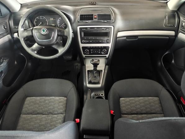 Skoda Octavia II (A5) Рестайлинг с пробегом 2012 года, цена 760 000 рублей, 193464 км, лифтбек, Автокод Объявления