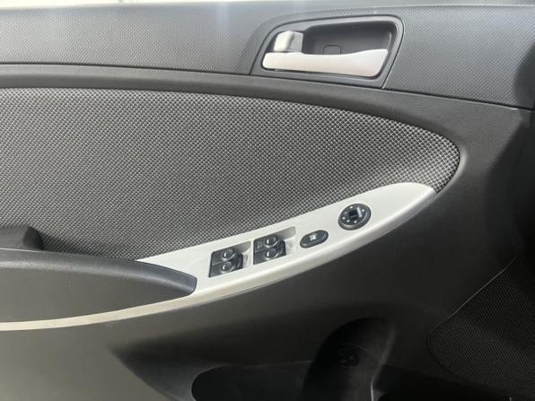 Hyundai Solaris I с пробегом 2013 года, цена 684 000 рублей, 190018 км, седан, Автокод Объявления