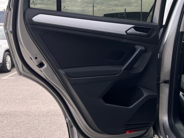 Volkswagen Tiguan II Рестайлинг с пробегом 2021 года, цена 2 499 000 рублей, 153050 км, внедорожник, Автокод Объявления