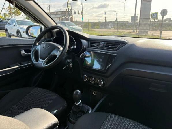 Kia Rio III Рестайлинг с пробегом 2016 года, цена 790 000 рублей, 96826 км, седан, Автокод Объявления