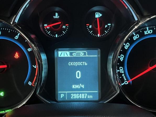 Chevrolet Cruze I Рестайлинг с пробегом 2013 года, цена 649 500 рублей, 296485 км, седан, Автокод Объявления