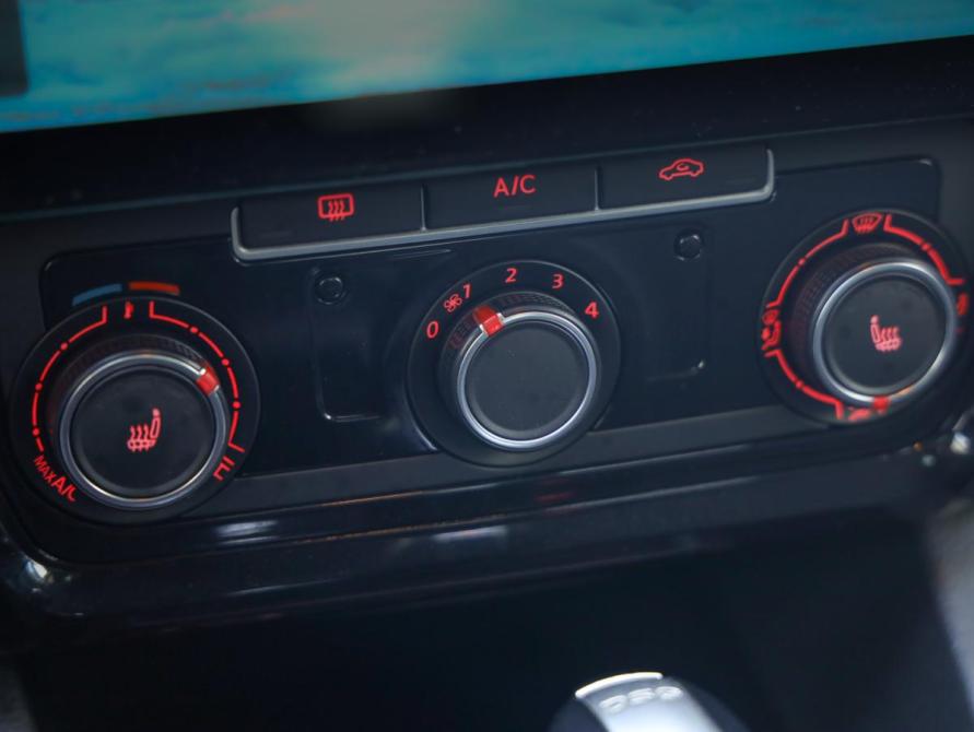 Volkswagen Jetta VI Рестайлинг Санкт-Петербург  - изображение 19