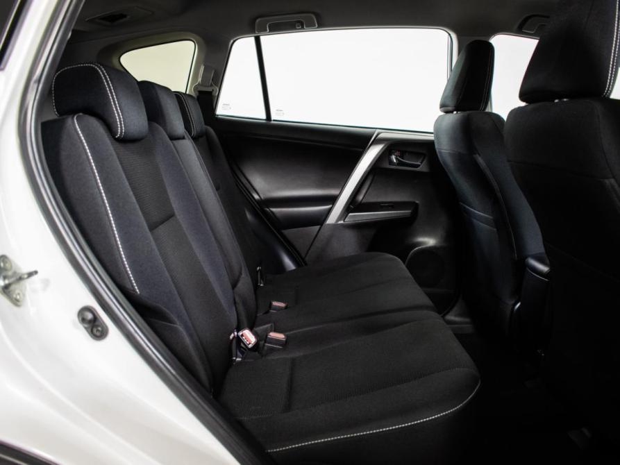 Toyota RAV4 IV (XA40) Рестайлинг Москва  - изображение 9