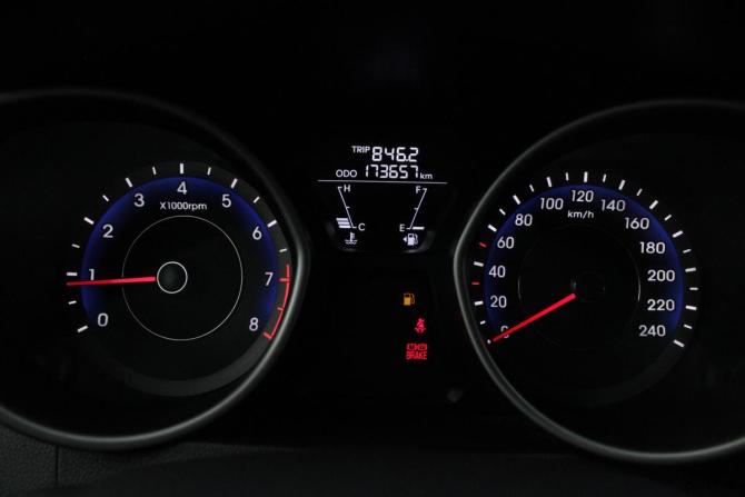 Hyundai Elantra V (MD) Рестайлинг с пробегом 2013 года, цена 1 230 000 рублей, 173641 км, седан, Автокод Объявления