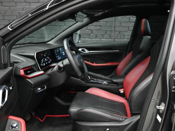 Geely Coolray I Рестайлинг с пробегом 2024 года, цена 2 350 000 рублей, 25800 км, внедорожник, Автокод Объявления