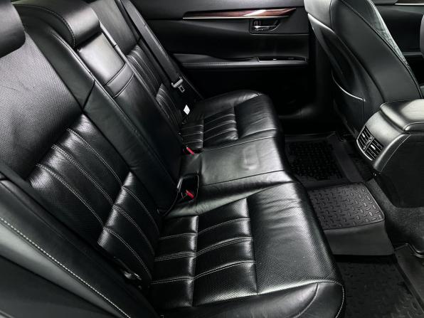 Lexus ES VI Рестайлинг с пробегом 2015 года, цена 2 350 000 рублей, 200000 км, седан, Автокод Объявления