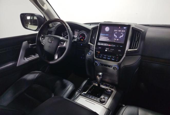 Toyota Land Cruiser 200 Series Рестайлинг 2 с пробегом 2016 года, цена 5 600 000 рублей, 269212 км, внедорожник, Автокод Объявления