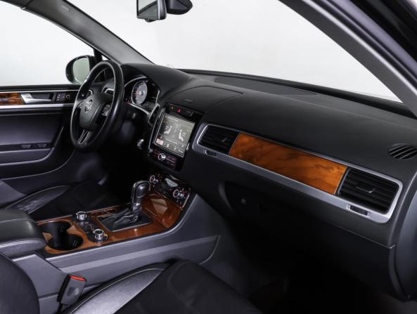 Volkswagen Touareg II с пробегом 2010 года, цена 1 877 000 рублей, 231821 км, внедорожник, Автокод Объявления