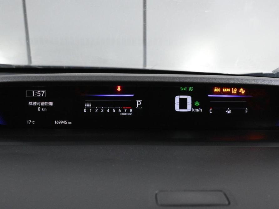 Honda Stepwgn V Рестайлинг Ростов-на-Дону  - изображение 17
