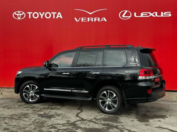 Toyota Land Cruiser 200 Series Рестайлинг 2 с пробегом 2020 года, цена 7 995 000 рублей, 122934 км, внедорожник, Автокод Объявления