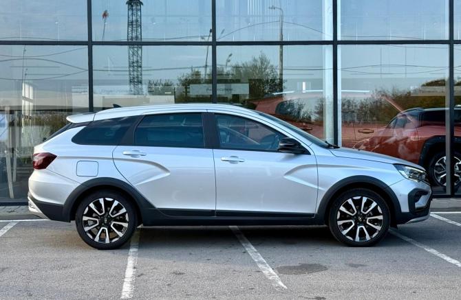 Lada (ВАЗ) Vesta I Рестайлинг (NG) с пробегом 2025 года, цена 1 565 000 рублей, 24293 км, универсал, Автокод Объявления