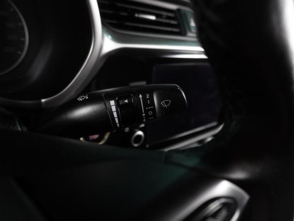Kia Rio IV Рестайлинг с пробегом 2021 года, цена 1 699 000 рублей, 83220 км, седан, Автокод Объявления
