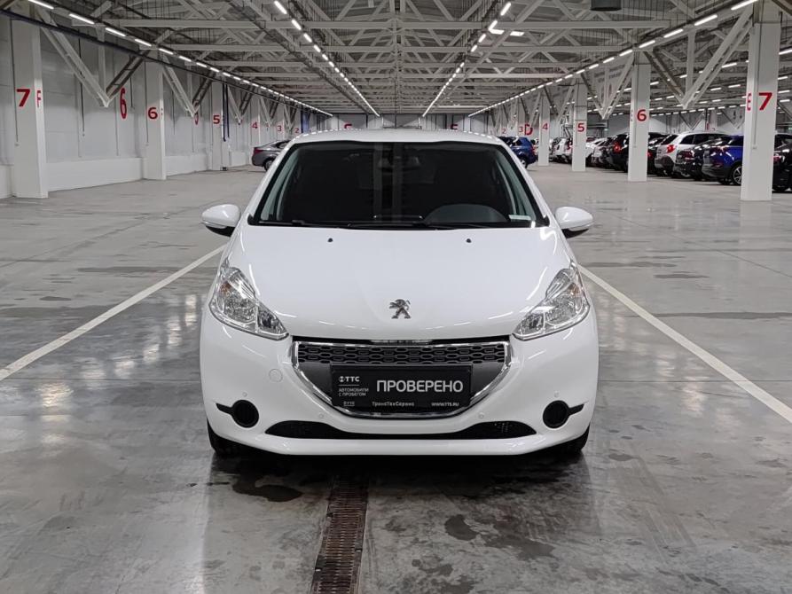Peugeot 208 I Казань  - изображение 2