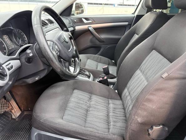 Skoda Octavia II (A5) Рестайлинг с пробегом 2012 года, цена 669 900 рублей, 359000 км, лифтбек, Автокод Объявления