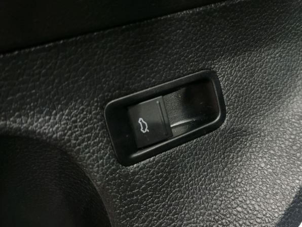 Volkswagen Polo V Рестайлинг с пробегом 2016 года, цена 1 100 000 рублей, 128010 км, седан, Автокод Объявления