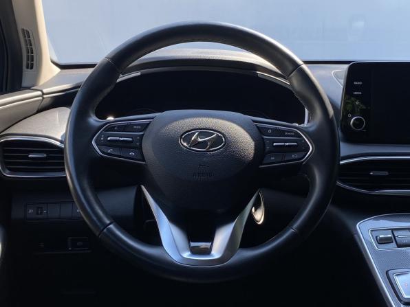 Hyundai Santa Fe IV Рестайлинг с пробегом 2022 года, цена 3 550 000 рублей, 68930 км, внедорожник, Автокод Объявления