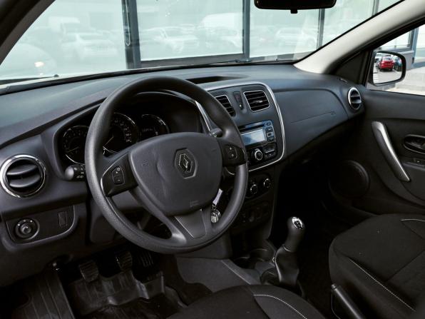Renault Sandero II с пробегом 2017 года, цена 1 109 000 рублей, 37983 км, хэтчбек, Автокод Объявления