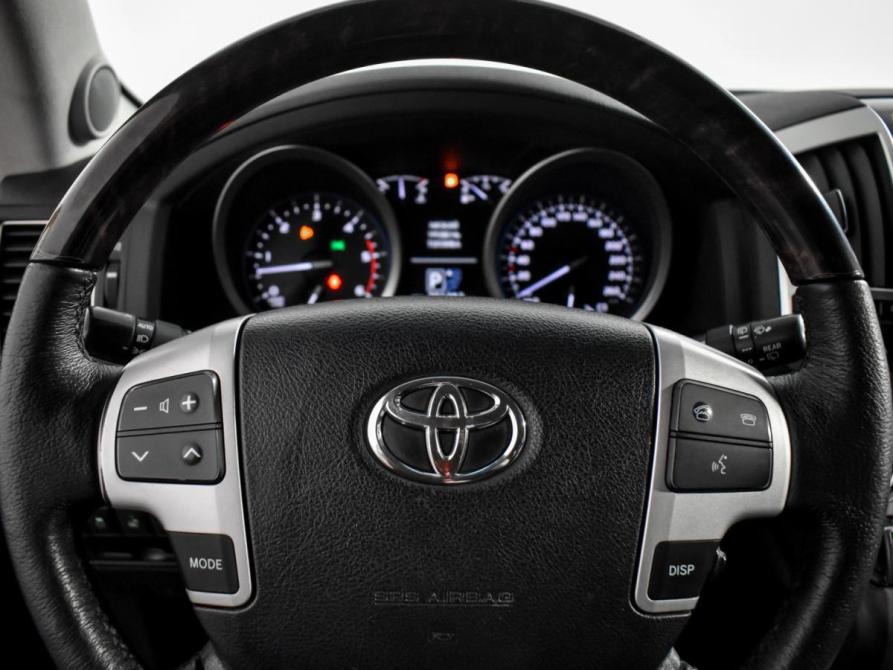 Toyota Land Cruiser 200 Series Рестайлинг 1 Санкт-Петербург  - изображение 17