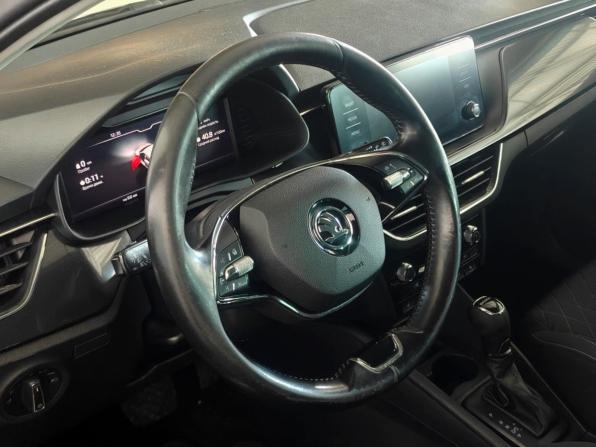 Skoda Rapid II с пробегом 2021 года, цена 935 000 рублей, 347779 км, лифтбек, Автокод Объявления
