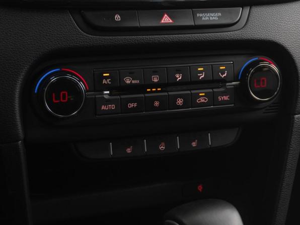Kia Ceed III с пробегом 2020 года, цена 1 999 000 рублей, 42726 км, универсал, Автокод Объявления