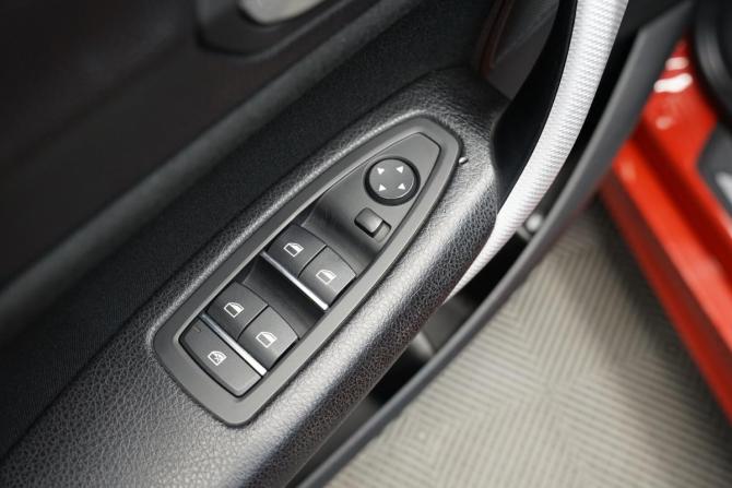 BMW 1 серии II (F20/F21) Рестайлинг 2 с пробегом 2019 года, цена 2 483 000 рублей, 54000 км, хэтчбек, Автокод Объявления