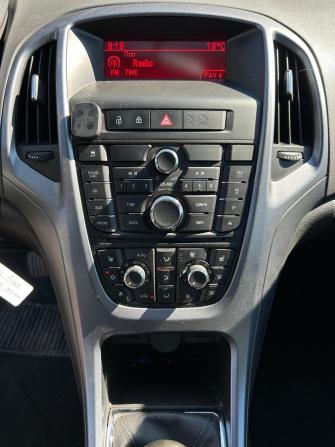 Opel Astra J Рестайлинг с пробегом 2013 года, цена 990 000 рублей, 189363 км, хэтчбек, Автокод Объявления