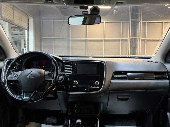 Mitsubishi Outlander III Рестайлинг 3 с пробегом 2020 года, цена 2 127 000 рублей, 110000 км, внедорожник, Автокод Объявления