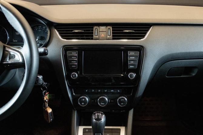 Skoda Octavia III (A7) с пробегом 2016 года, цена 1 489 000 рублей, 166165 км, лифтбек, Автокод Объявления