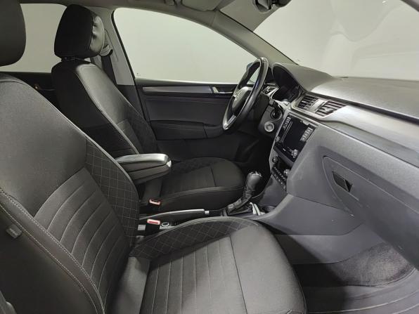 Skoda Rapid I Рестайлинг с пробегом 2019 года, цена 1 288 700 рублей, 192521 км, лифтбек, Автокод Объявления