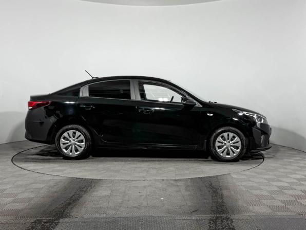 Kia Rio IV Рестайлинг с пробегом 2020 года, цена 1 375 600 рублей, 105776 км, седан, Автокод Объявления