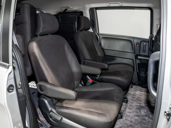 Honda Freed I Рестайлинг с пробегом 2012 года, цена 1 200 000 рублей, 64000 км, компактвэн, Автокод Объявления
