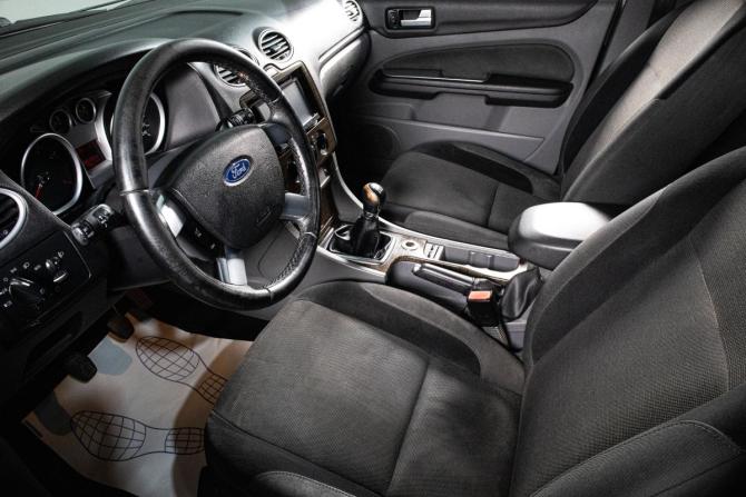 Ford Focus II Рестайлинг с пробегом 2008 года, цена 559 000 рублей, 215000 км, седан, Автокод Объявления