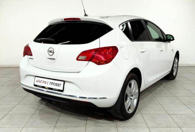 Opel Astra J Рестайлинг с пробегом 2014 года, цена 1 010 000 рублей, 136503 км, хэтчбек, Автокод Объявления