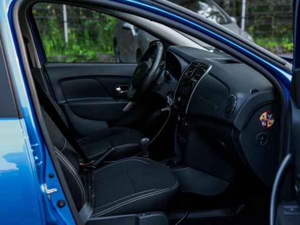 Renault Sandero II с пробегом 2015 года, цена 670 000 рублей, 137219 км, хэтчбек, Автокод Объявления