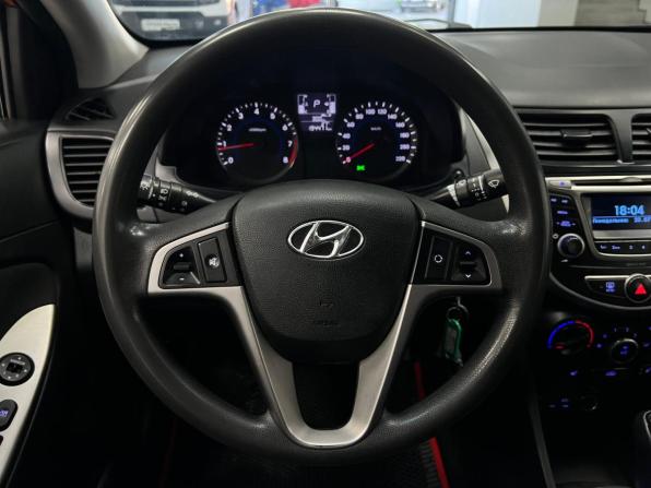 Hyundai Solaris I Рестайлинг с пробегом 2015 года, цена 970 000 рублей, 194470 км, седан, Автокод Объявления