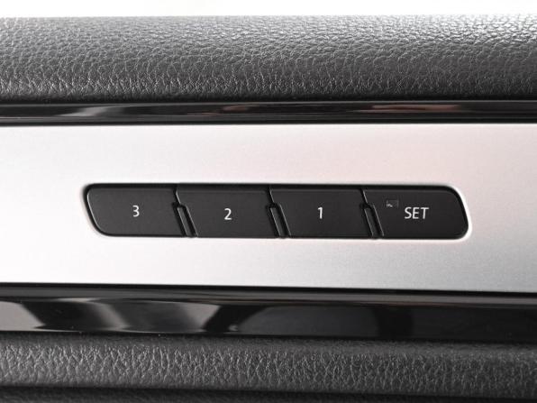 Volkswagen Touareg II с пробегом 2013 года, цена 2 099 000 рублей, 264202 км, внедорожник, Автокод Объявления