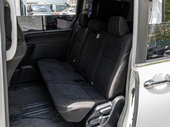 Toyota Esquire I с пробегом 2016 года, цена 1 890 000 рублей, 173768 км, минивэн, Автокод Объявления