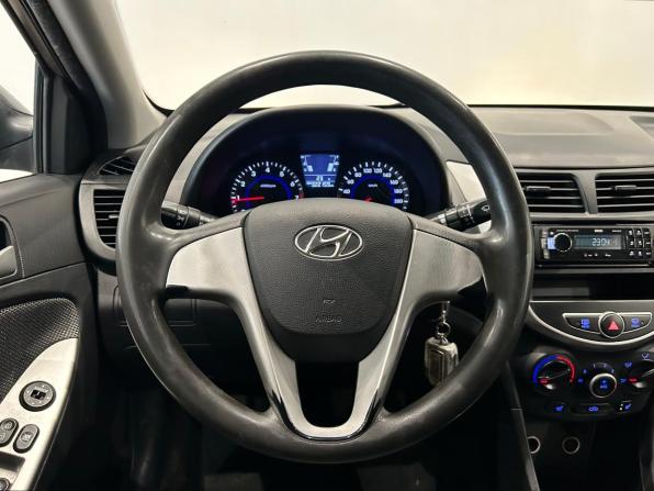 Hyundai Solaris I с пробегом 2014 года, цена 549 000 рублей, 322157 км, седан, Автокод Объявления