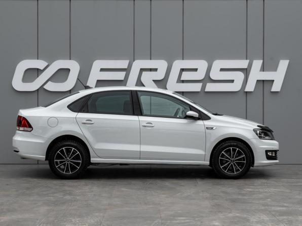 Volkswagen Polo V Рестайлинг с пробегом 2018 года, цена 1 265 000 рублей, 176984 км, седан, Автокод Объявления
