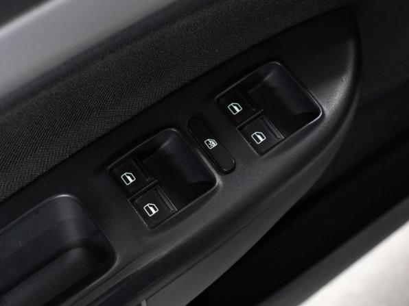 Skoda Octavia II (A5) Рестайлинг с пробегом 2013 года, цена 689 000 рублей, 265534 км, лифтбек, Автокод Объявления