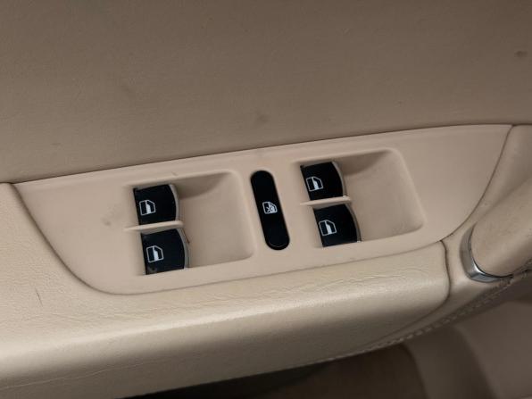 Volkswagen Touareg II с пробегом 2012 года, цена 1 829 000 рублей, 181000 км, внедорожник, Автокод Объявления