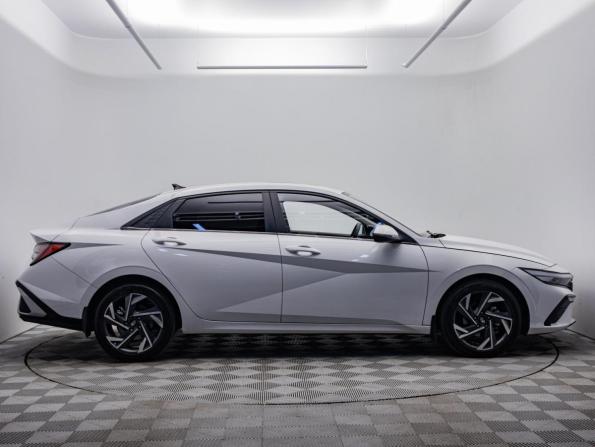 Hyundai Elantra VII (CN7) Рестайлинг с пробегом 2023 года, цена 2 340 000 рублей, 8500 км, седан, Автокод Объявления