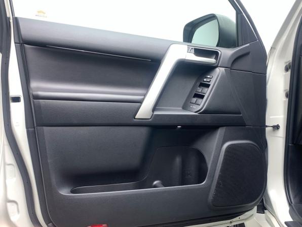 Toyota Land Cruiser Prado 150 Series Рестайлинг 3 с пробегом 2020 года, цена 6 349 000 рублей, 57867 км, внедорожник, Автокод Объявления