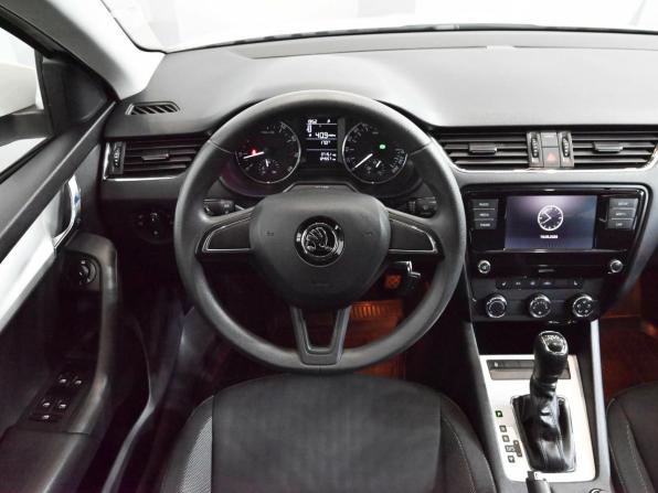 Skoda Octavia III (A7) Рестайлинг с пробегом 2017 года, цена 1 950 000 рублей, 124556 км, лифтбек, Автокод Объявления