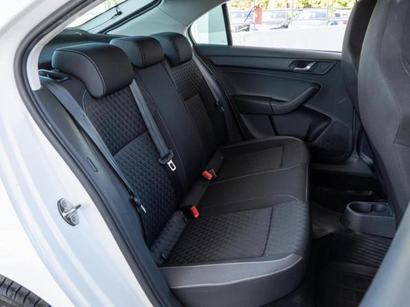 Skoda Rapid I с пробегом 2015 года, цена 881 000 рублей, 121094 км, лифтбек, Автокод Объявления